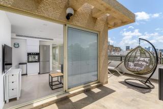 New Gordon Beach 1BR with terace - Tel Aviv - 3