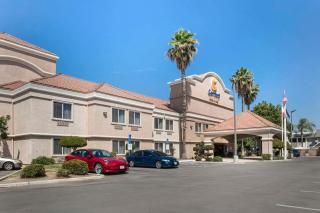 Comfort Suites - Tulare - 0