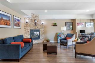 Comfort Suites - Tulare - 7