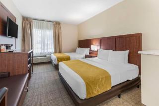 Comfort Suites - 4