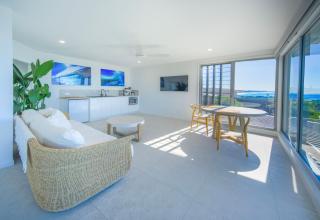 Coolum luxury apartment with king bed and ocean views - Coolum Beach - 8