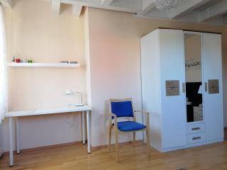 Helles Gästezimmer mit Kleinküche und Badbenutzung - Schwabmünchen - 9