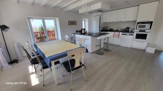 Urrugne, Croix des bouquets, au 1er étage d'une bâtisse Basque, APPT 10 pers avec piscine - 8