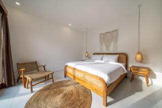 Canggu Vibe 2BDR Villa with Pool and Nearby Delights - Kerobokan - 6
