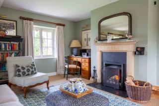Cheltenham Cottage - 2