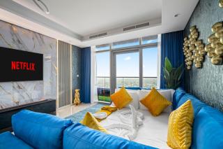 Amazing 64th floor Infinity Pool With Burj Khalifa Views 2BR apartment in Paramount Hotel Midtown - Dubai - 1