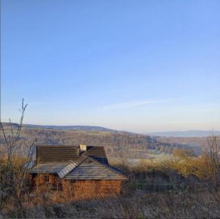 Pod lasem i niebem - 1