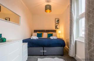 Large Studio Apartment with Sofabed - Southend-on-Sea - 0