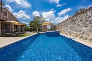 Family retreat House Begonija with pool and BBQ - 0