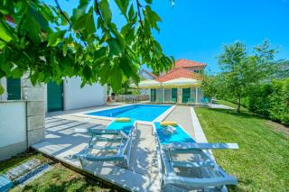 Villa Župa with Heated Pool, Tennis Court & Mini Golf - Župa - 5