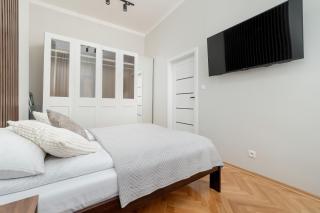 Modern Apartment in the Centre od Lodz by Noclegi Renters - Łódź - 2