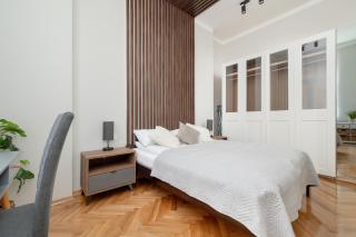 Modern Apartment in the Centre od Lodz by Noclegi Renters - Łódź - 1