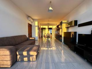 Lovely Penthouse off the Marina - Taʼ Xbiex - 8