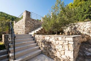 Stone house Mornar near beach - 1