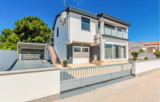 Awesome Apartment In Vir With Wifi - Vir - 0
