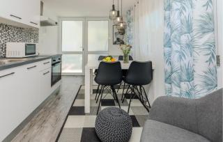 Awesome Apartment In Vir With Wifi - Vir - 4