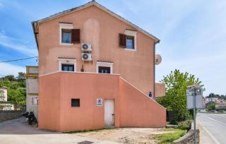 2 Bedroom Beautiful Apartment In Mali Losinj - 3
