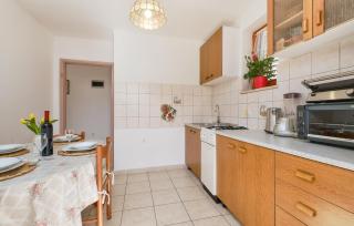 2 Bedroom Beautiful Apartment In Mali Losinj - 6