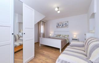 2 Bedroom Beautiful Apartment In Mali Losinj - 5