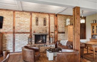 Lovely Home In Am Salzhaff With Kitchen - Pepelow - 8