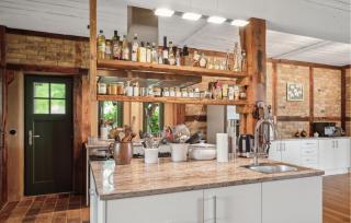 Lovely Home In Am Salzhaff With Kitchen - Pepelow - 4