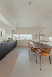 Nyrenoveret, moderne,hyggeligt hus - 2