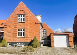 Stort hus kun 70 min fra LegoLand og 20 min Aarhus - Odder - 0
