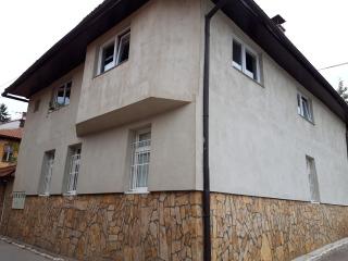 Modern&Cozy Bosnian house with GARDEN+FREE parking - Sarajevo - 3