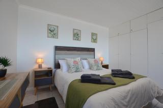 Seaforever Flat - Yzerfontein - 8