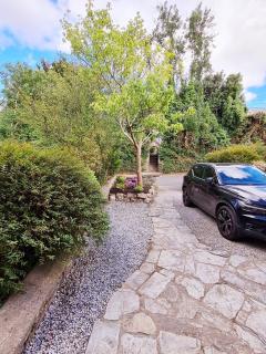 Stunning 4 bedroom house in Wadebridge, Cornwall - 2 living rooms and superking beds - 7