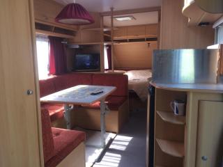 Uroczy kemping z tarasem - 7