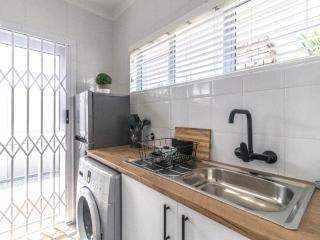 Cozy Cottages - East London - 7