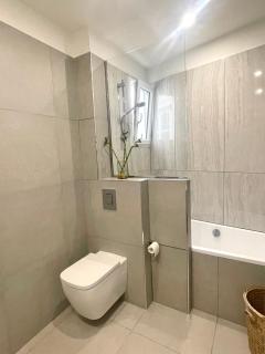2 Bedroom Stylish Apartment Central Paris - París - 1