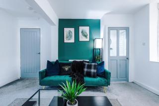 Stunning 3-Bed home in Manchester by 53 Degrees Property, Ideal for Contractor Groups & Long-term Business, FREE Parking - Sleeps 7! - Manchester - 5