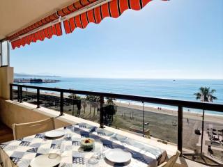 Beachfront Dream: Prime Location with Sea Views - Fuengirola - 7