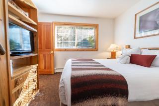 Red Wolf Lakeside Lodge - Tahoe Vista - 7