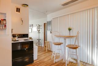 Walk to Downtown Eclectic Murphys Home with Decks! - Murphys - 3