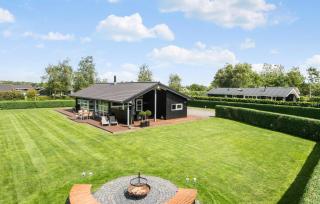 3 Bedroom Beautiful Home In Hemmet - Hemmet - 1