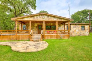 Deck and Fire Pit Unique Pottsboro Haven - Pottsboro - 9