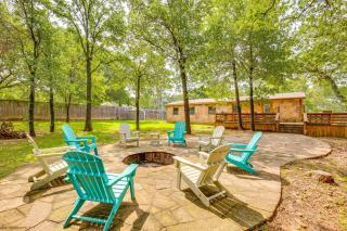 Deck and Fire Pit Unique Pottsboro Haven - Pottsboro - 0