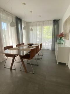 Modernes Ferienhaus mit 2 Balkonen, Terrasse und Garten ! - Bochum - 1