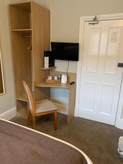 White Hart Hotel - Cricklade - 4