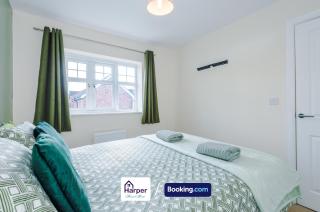 Long term stays By Harperletting Short Lets & Serviced Accommodation Hawarden With Corporate sleeps 5 Pet friendly - Hawarden - 2