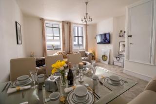 Mayfair Maisonette Chic Spacious 2-Bed - 33A - London - 6