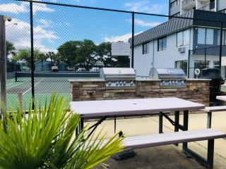 2 Blocks to Beach, 2BIG BR for 7 on HT 7th Floor - Myrtle Beach - 8