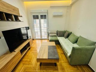 Renovated Central 3 Bedroom Apartment - Atene - 0