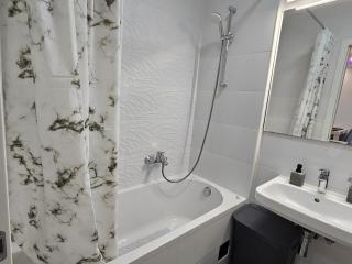 BC Luxury Apartment ARIA & Private Garage & Sunset Terrace - 1