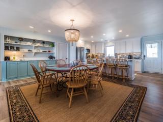 Pollys Place - Surf City - 5