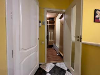 Apartment near Gulliver - Kiev - 9