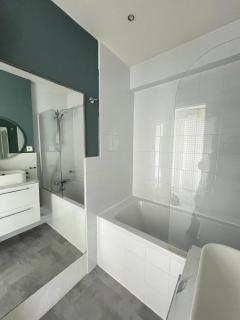 Apartment HOME in Paris with View, 15min direct to center - Parijs - 6